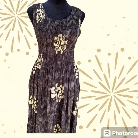 J & J Fashion Tank top style elastic top dress, one size, batik type design - Picture 1 of 9